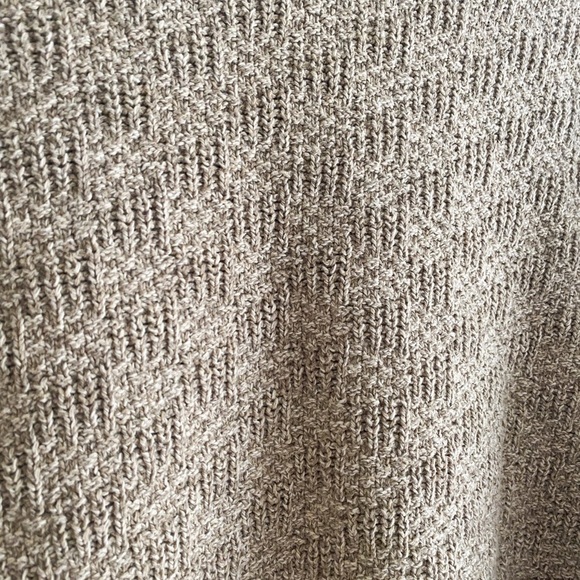 Vintage Retreat Men’s Beige Knit Sweater - Size M - Crewneck, Made in Canada - Picture 4 of 11